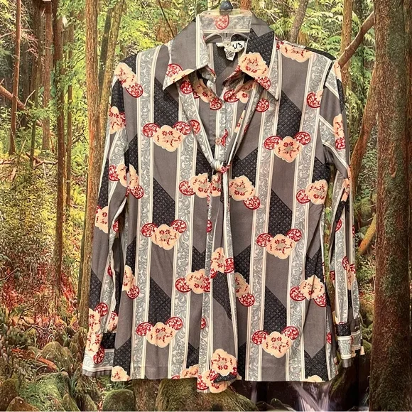 Vintage 1970s long sleeve blouse with tie neckerchief floral grey Vicki Volts - Picture 5 of 12